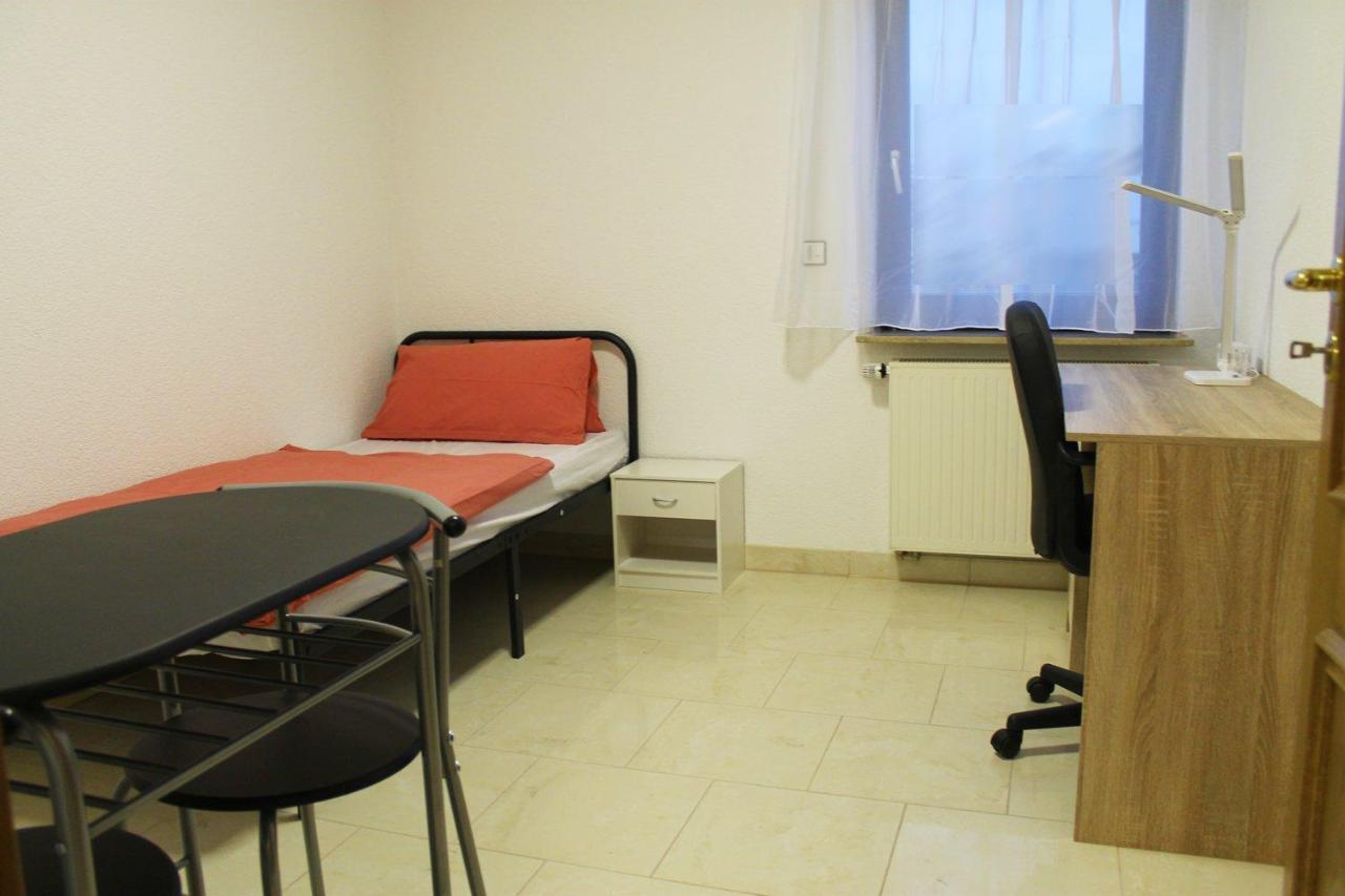 Spacious Apartment In Industrial Area Ludwigsburg Buitenkant foto